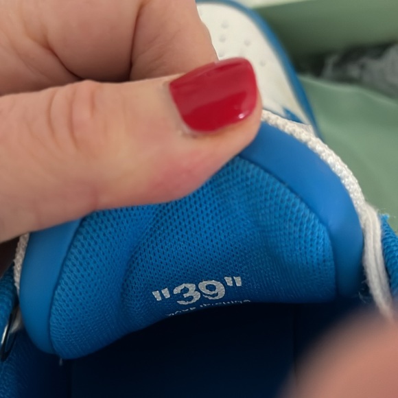 Off white sneakers - Picture 6 of 6